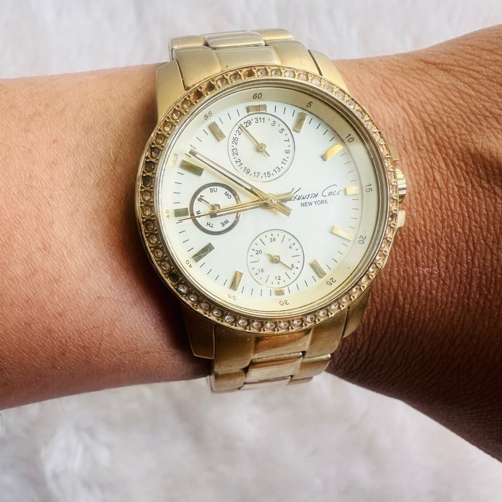 Kenneth Cole Gold Watch - Picture 3 of 7